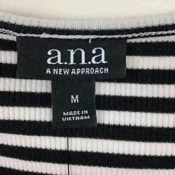 🆕NWT ana sleeveless top with tie waist size M - Picture 6 of 9